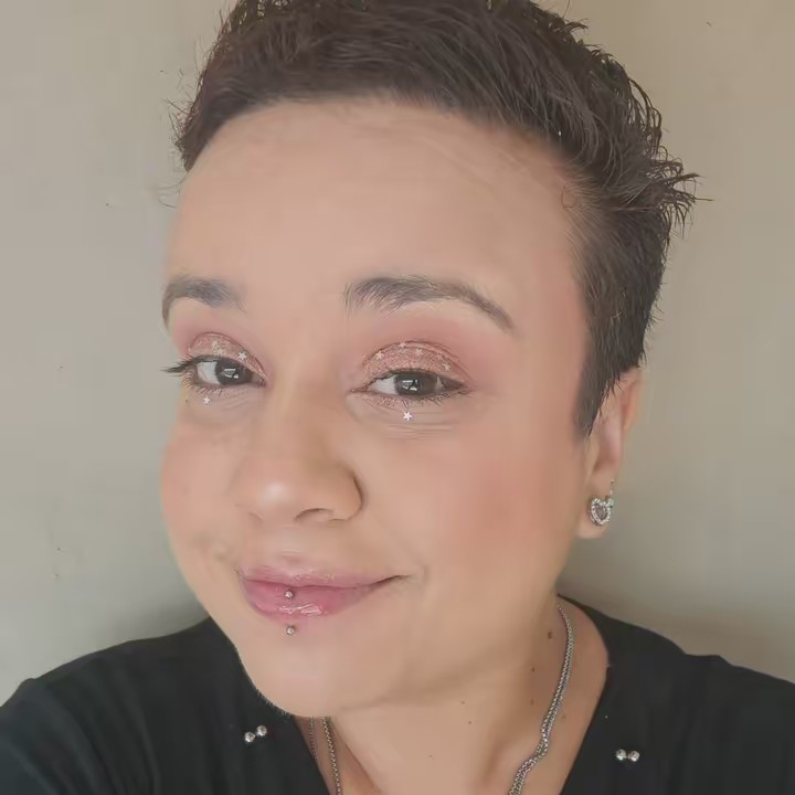 Tati Carneiro 🐝🌈