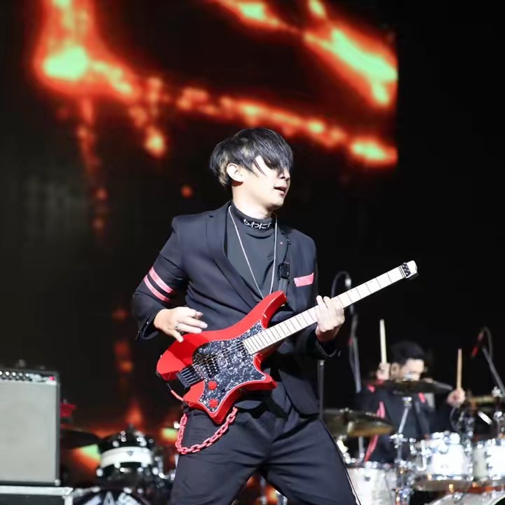 ครูเต้ยสอนกีตาร์