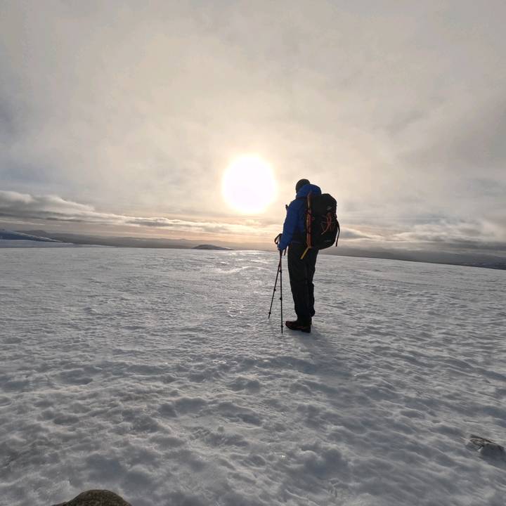 Allys-mountain-walks