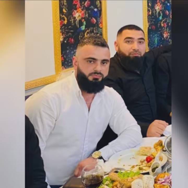 🐊🇩🇪🇬🇪🇦🇿🇩🇪🐊