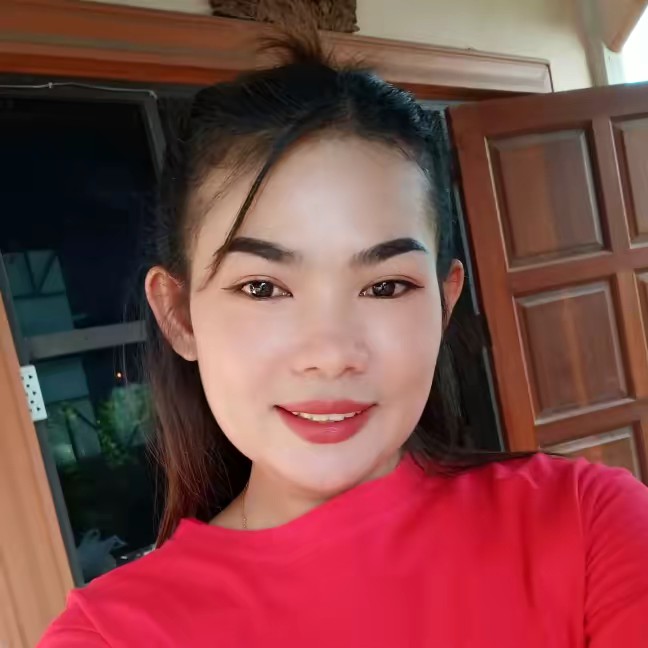 แอมที่ชอบขายของทุกอย่าง👖👕