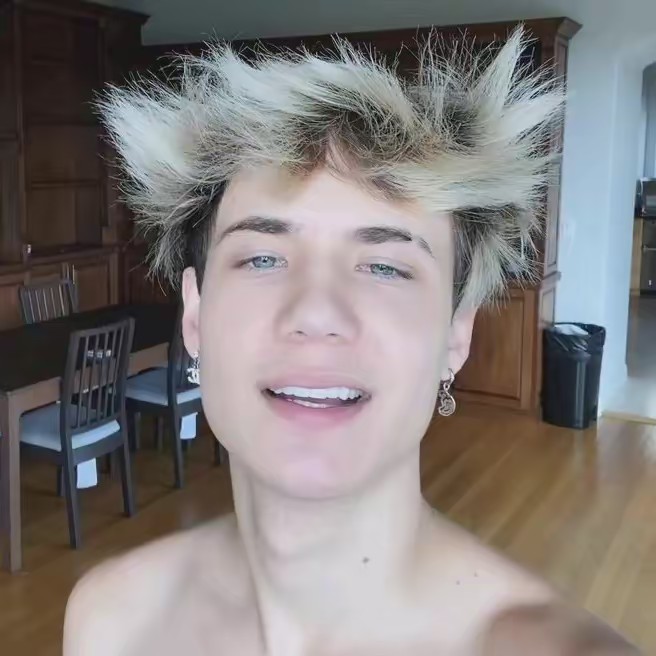 hablame por priv😏