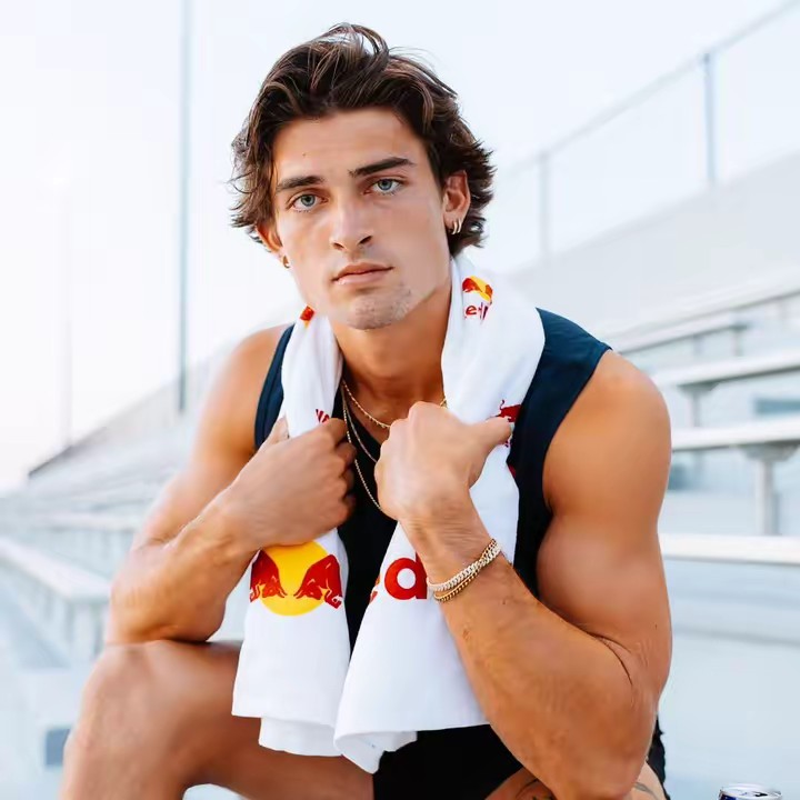 SAM HURLEY