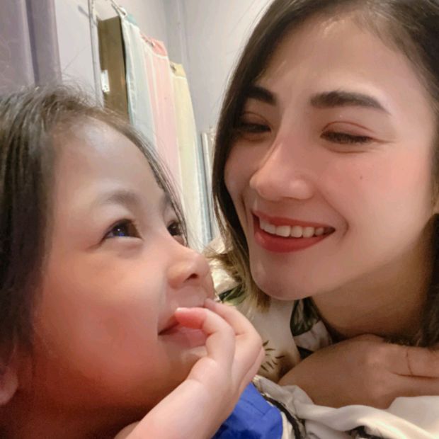 แม่ลูกอ่อนพร้อมไลฟ์