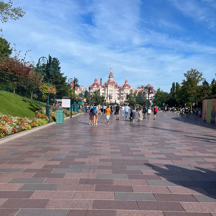 𝐄 𝐋 𝐒 𝐈 𝐄 ꨄ