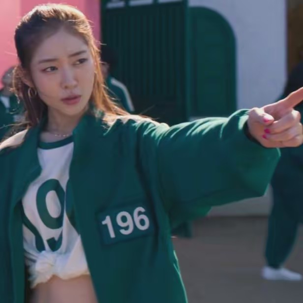 🩷🐝~love_196~🐝🩷