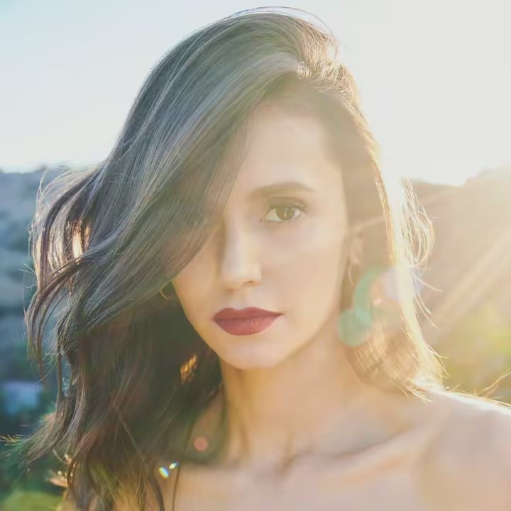 Nina Dobrev