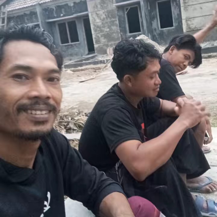 YADI, ⚒️🪚🏡