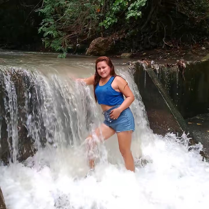 🌹🌹alone its better🌹🌹