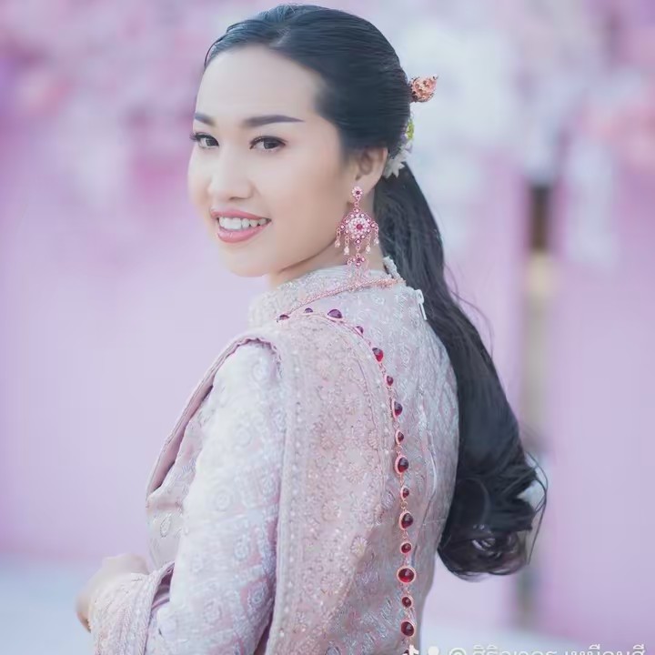 ศิริญากร เหมือนสี