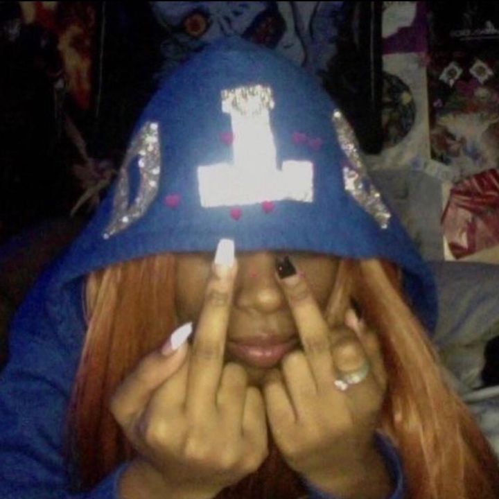 𝖄2𝖐𝖋𝖆𝖘𝖍𝖎𝖔𝖓2