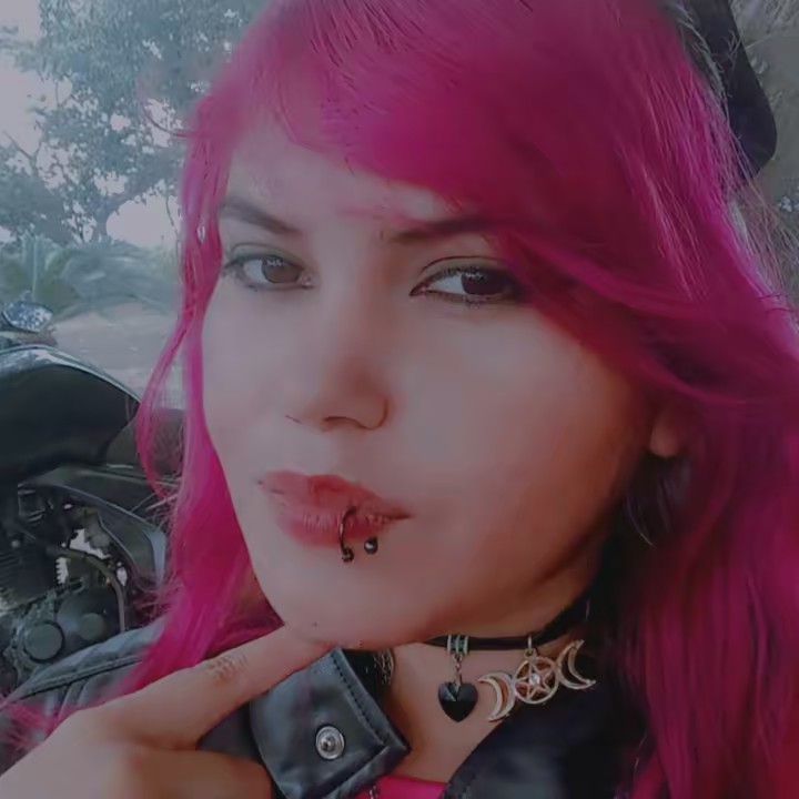 María Enríquez 🖤🐺